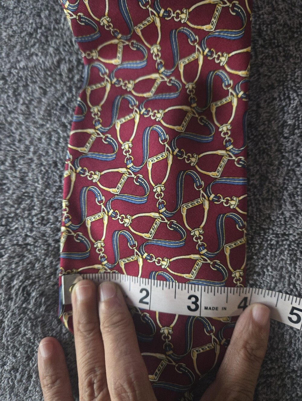Burberry Vintage Burgundy Silk Tie with Gold & Navy Bridle Motif - Picture 5 of 7